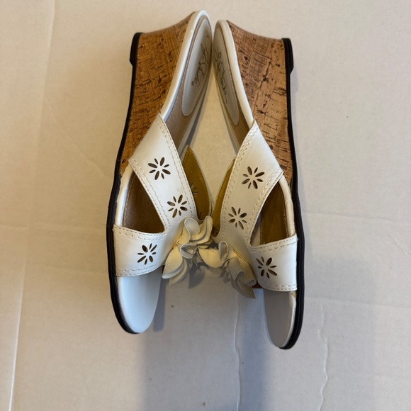 Life Stride Slip on Wedge sandals size 8 1/2 M - Picture 6 of 8